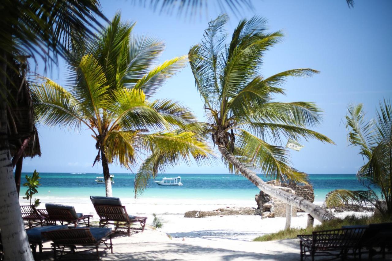 Coconut Village Beach Resort شاطئ دياني المظهر الخارجي الصورة
