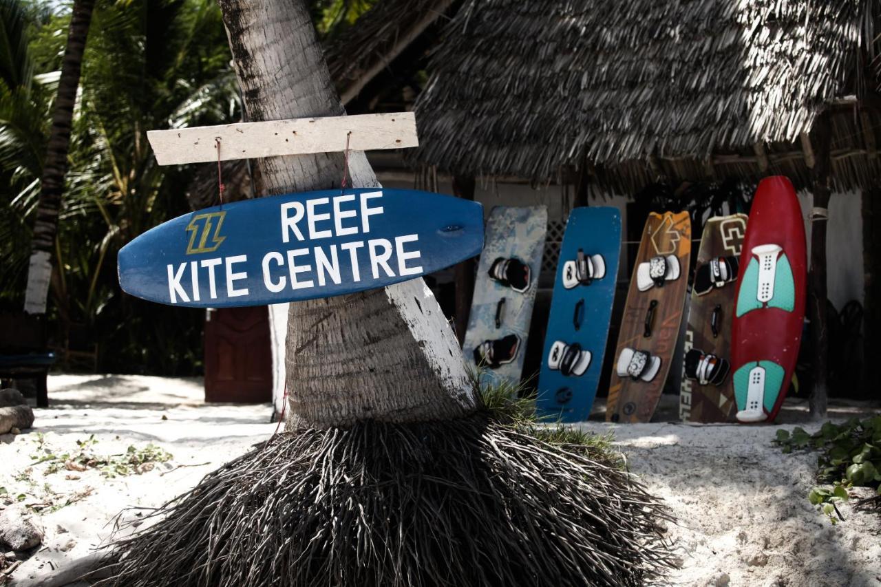 Coconut Village Beach Resort شاطئ دياني المظهر الخارجي الصورة