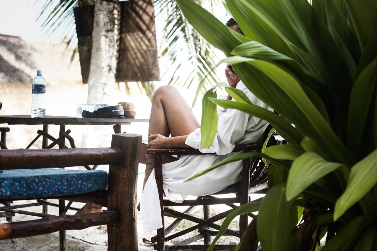 Coconut Village Beach Resort شاطئ دياني المظهر الخارجي الصورة