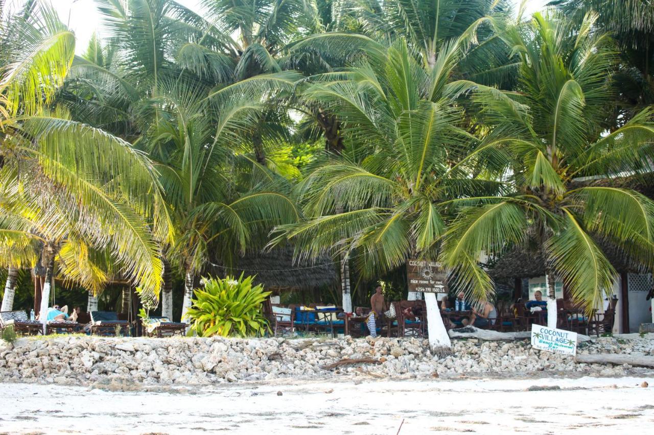 Coconut Village Beach Resort شاطئ دياني المظهر الخارجي الصورة
