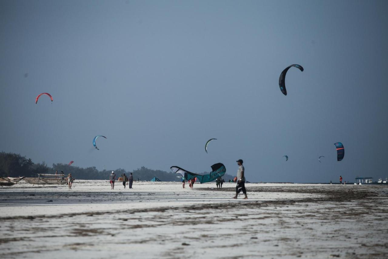 Coconut Village Beach Resort شاطئ دياني المظهر الخارجي الصورة