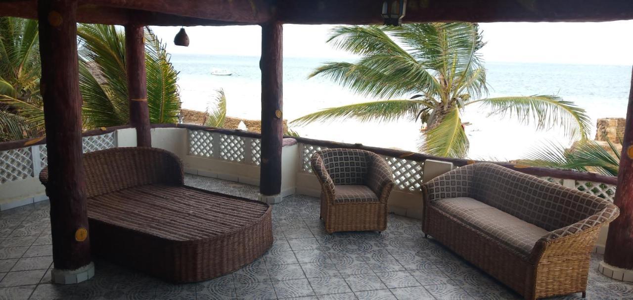 Coconut Village Beach Resort شاطئ دياني المظهر الخارجي الصورة