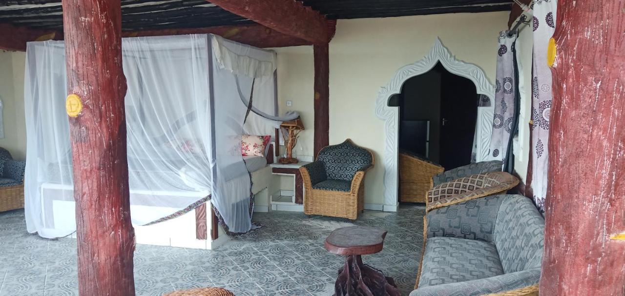 Coconut Village Beach Resort شاطئ دياني المظهر الخارجي الصورة