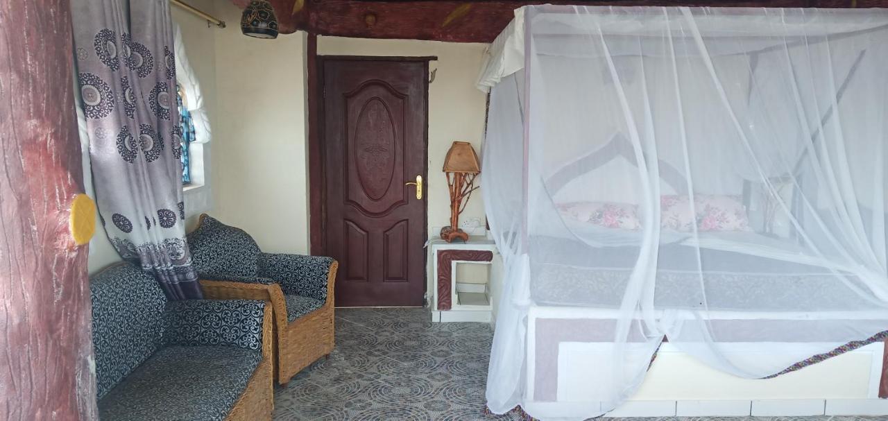 Coconut Village Beach Resort شاطئ دياني المظهر الخارجي الصورة