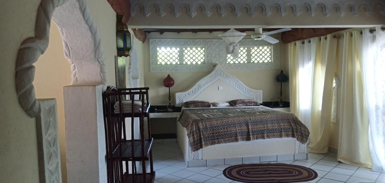Coconut Village Beach Resort شاطئ دياني المظهر الخارجي الصورة