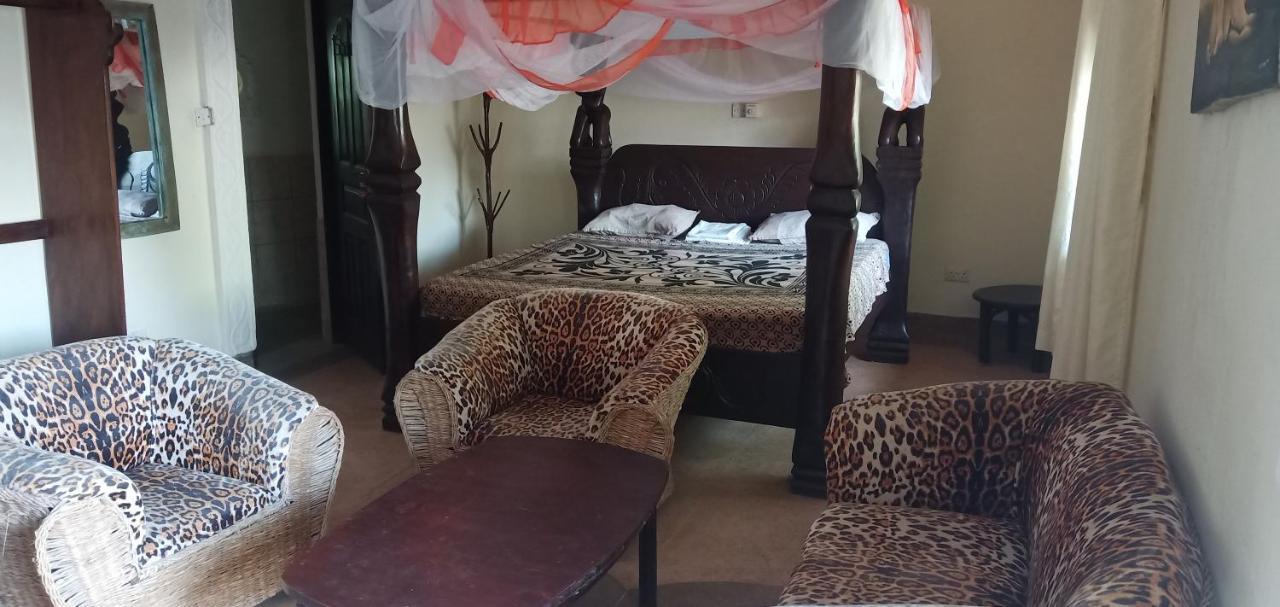 Coconut Village Beach Resort شاطئ دياني المظهر الخارجي الصورة