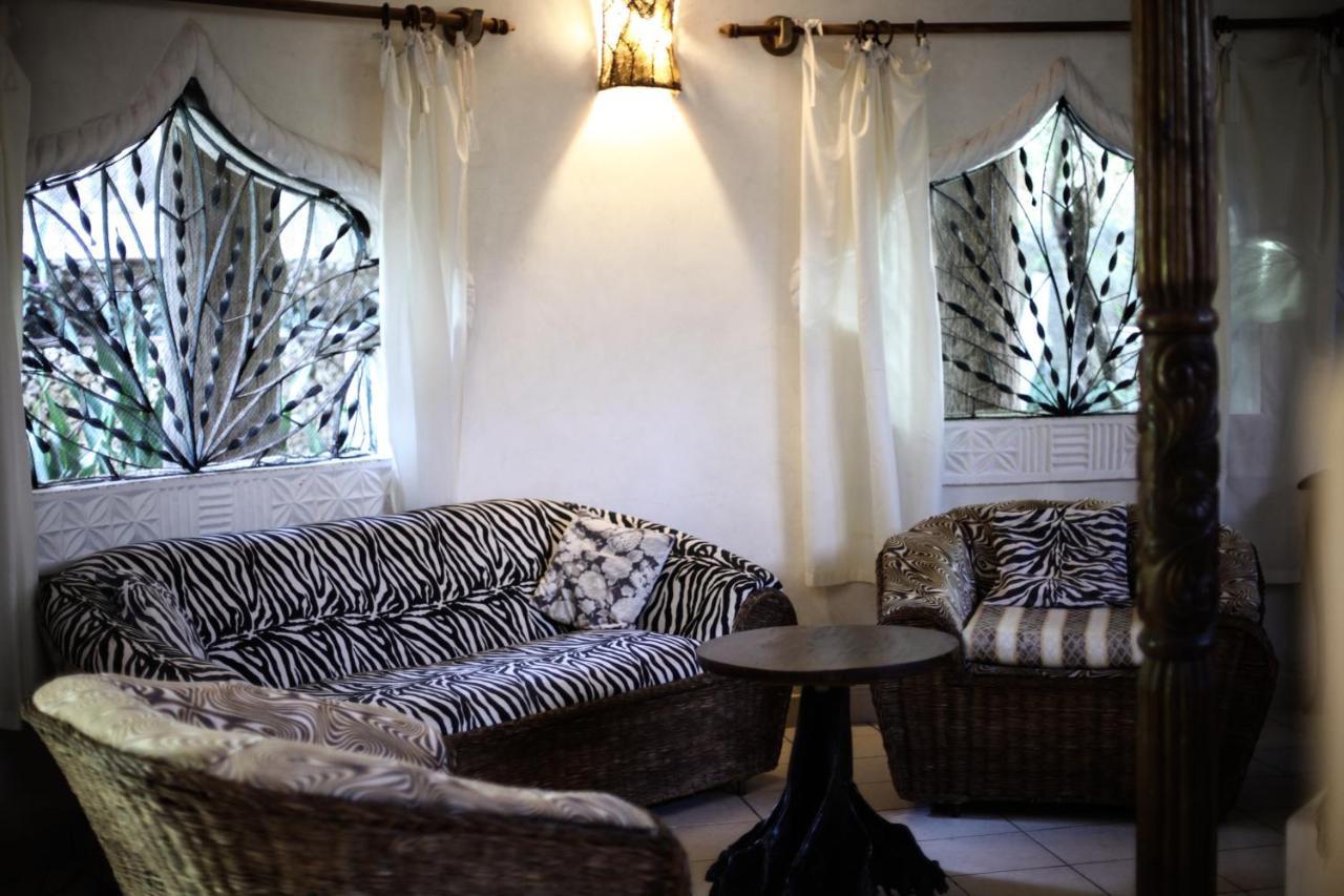 Coconut Village Beach Resort شاطئ دياني المظهر الخارجي الصورة
