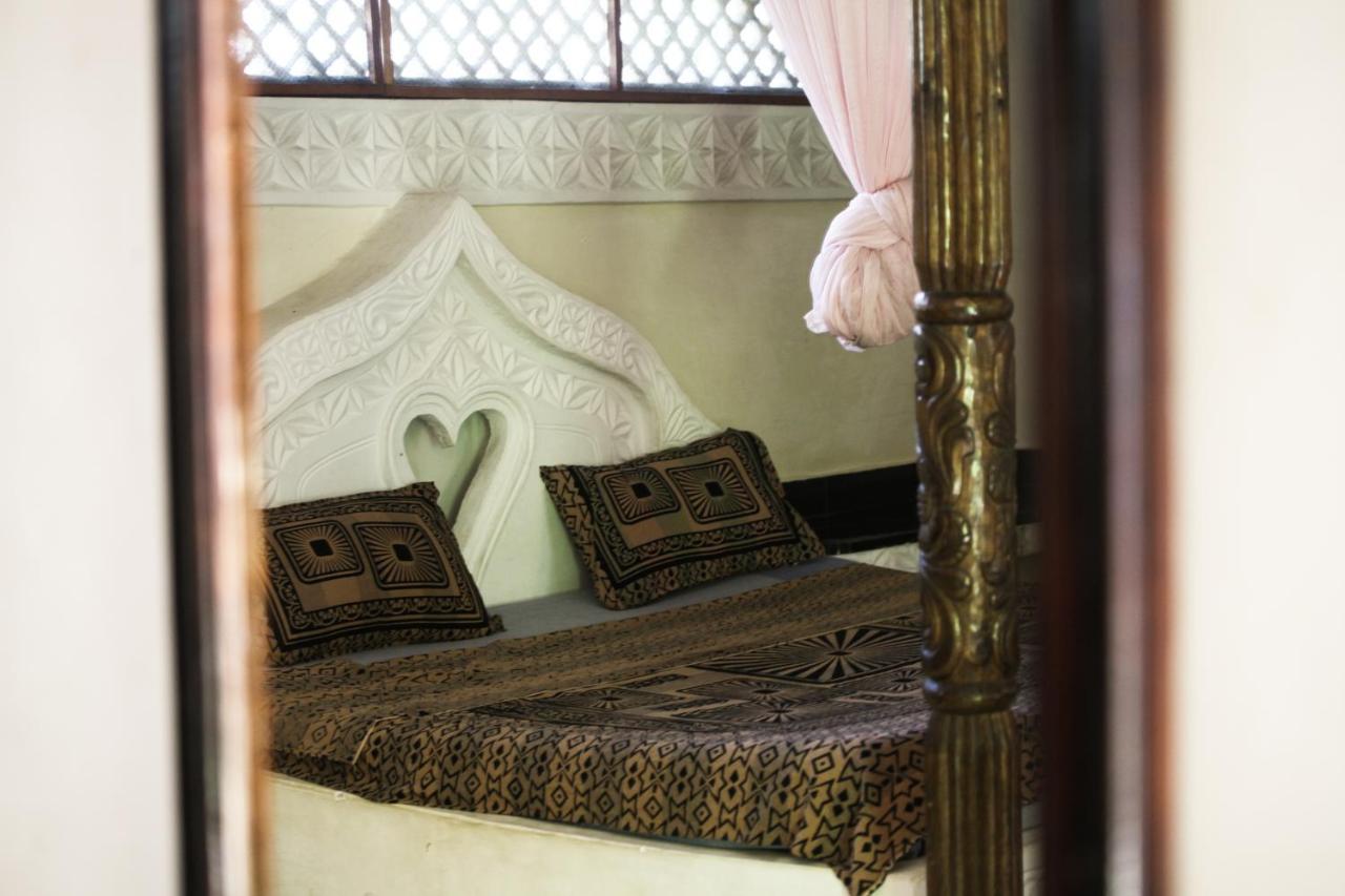 Coconut Village Beach Resort شاطئ دياني المظهر الخارجي الصورة