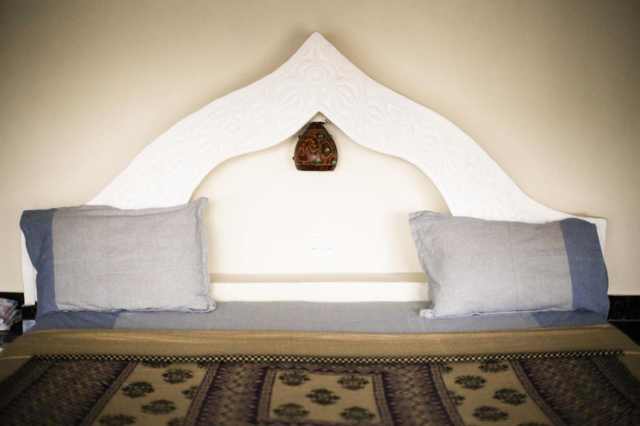 Coconut Village Beach Resort شاطئ دياني المظهر الخارجي الصورة