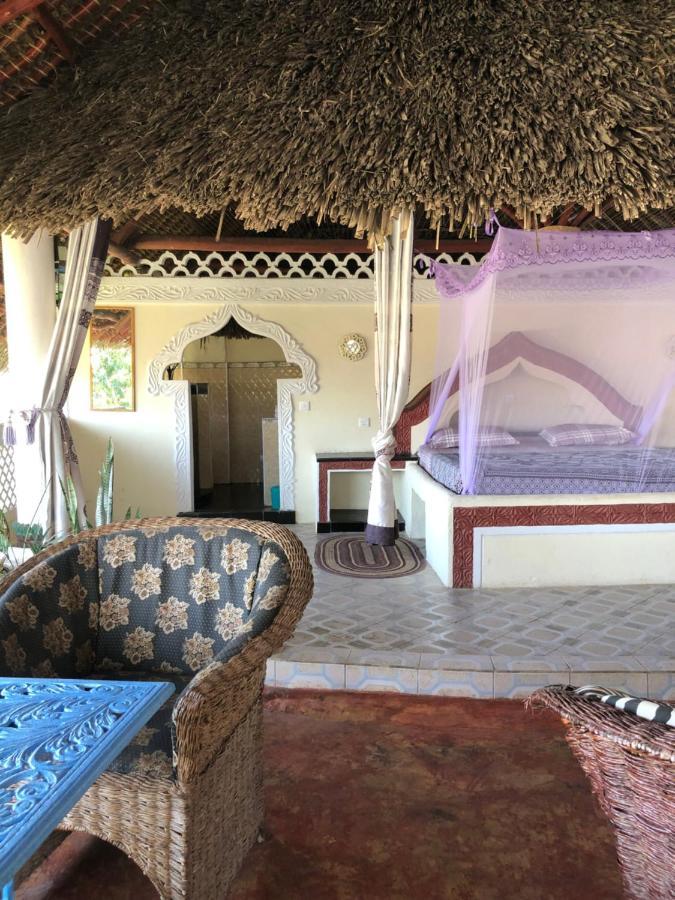 Coconut Village Beach Resort شاطئ دياني المظهر الخارجي الصورة