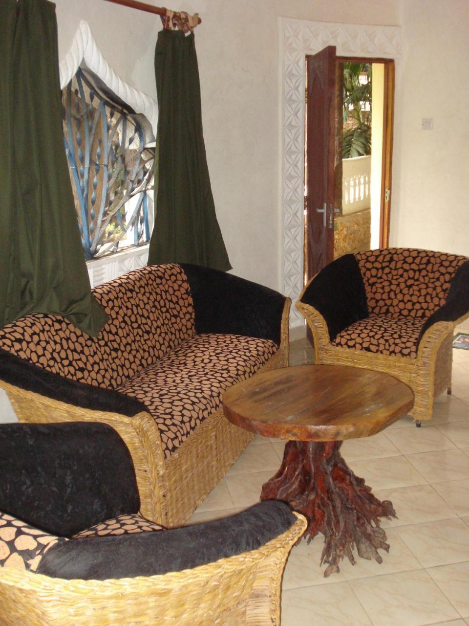 Coconut Village Beach Resort شاطئ دياني الغرفة الصورة