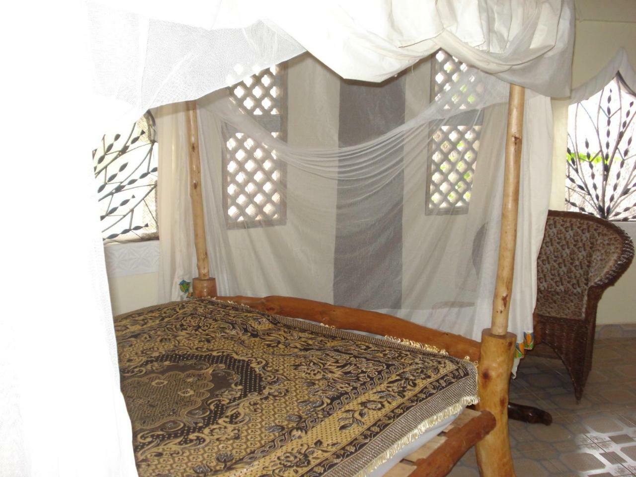 Coconut Village Beach Resort شاطئ دياني الغرفة الصورة